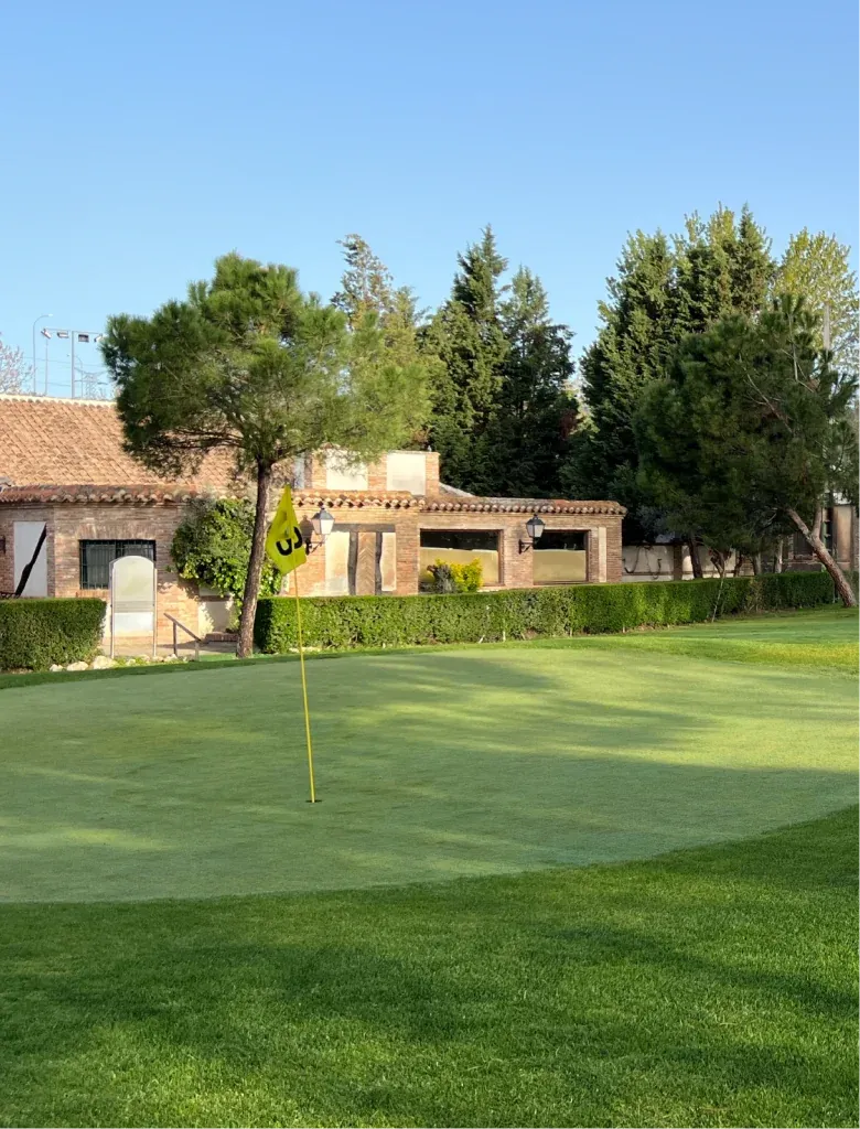 18 hoyos pitch & putt